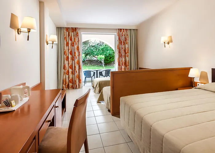 Semesteranläggning (resort) Platanista 4*