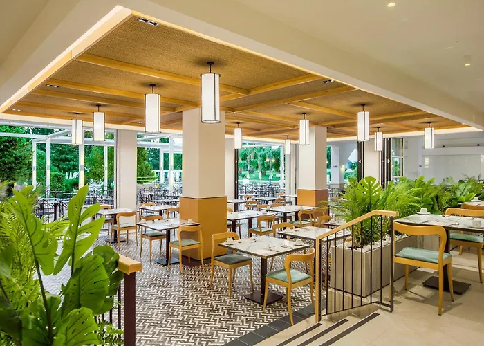 普阿塔尼斯塔酒店